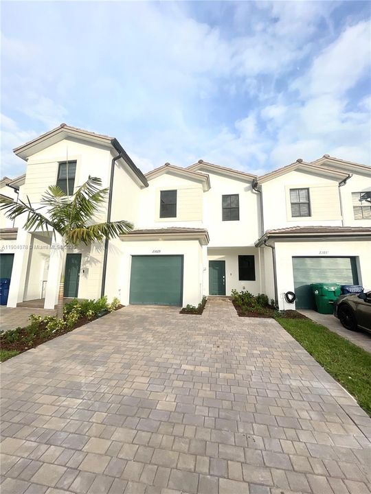 待售: $480,000 (3 贝兹, 2 浴室, 1442 平方英尺)