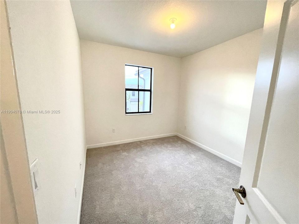 待售: $480,000 (3 贝兹, 2 浴室, 1442 平方英尺)