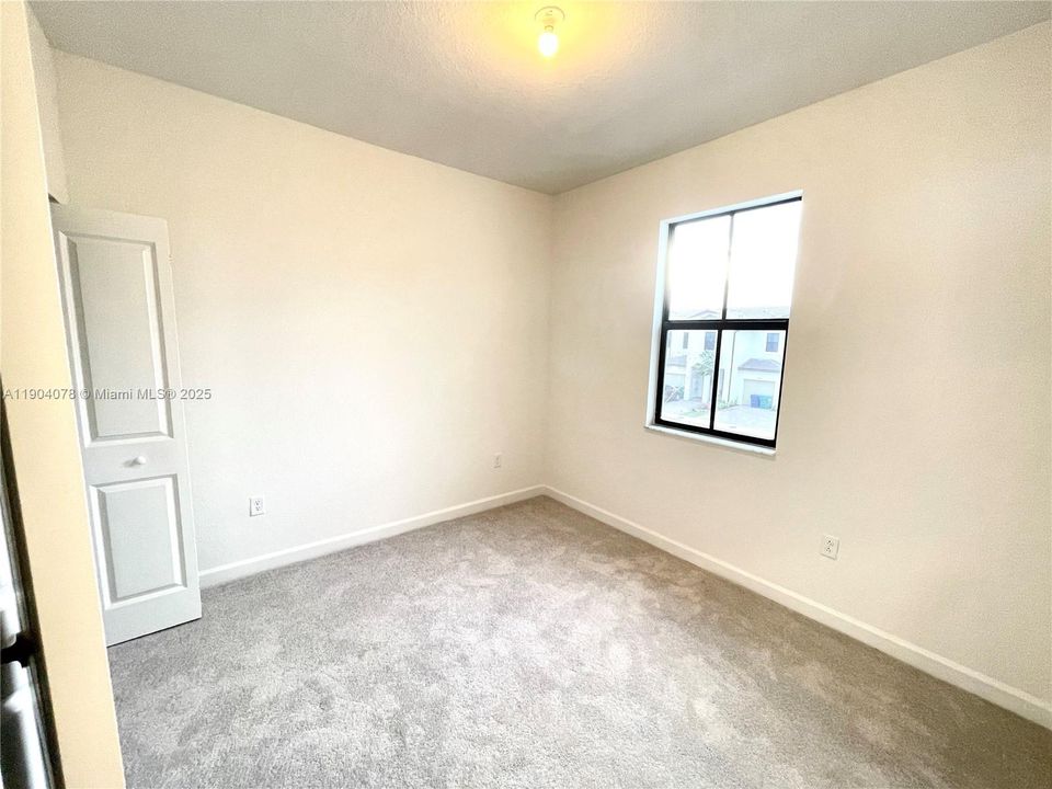 待售: $480,000 (3 贝兹, 2 浴室, 1442 平方英尺)