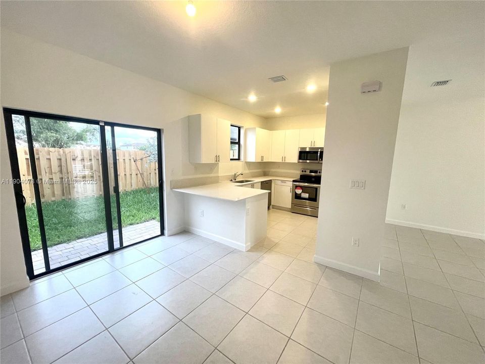 待售: $480,000 (3 贝兹, 2 浴室, 1442 平方英尺)