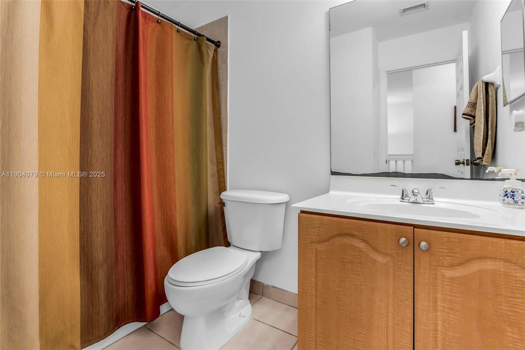 На продажу: $390,000 (2 спален, 2 ванн, 1518 Квадратных фут)