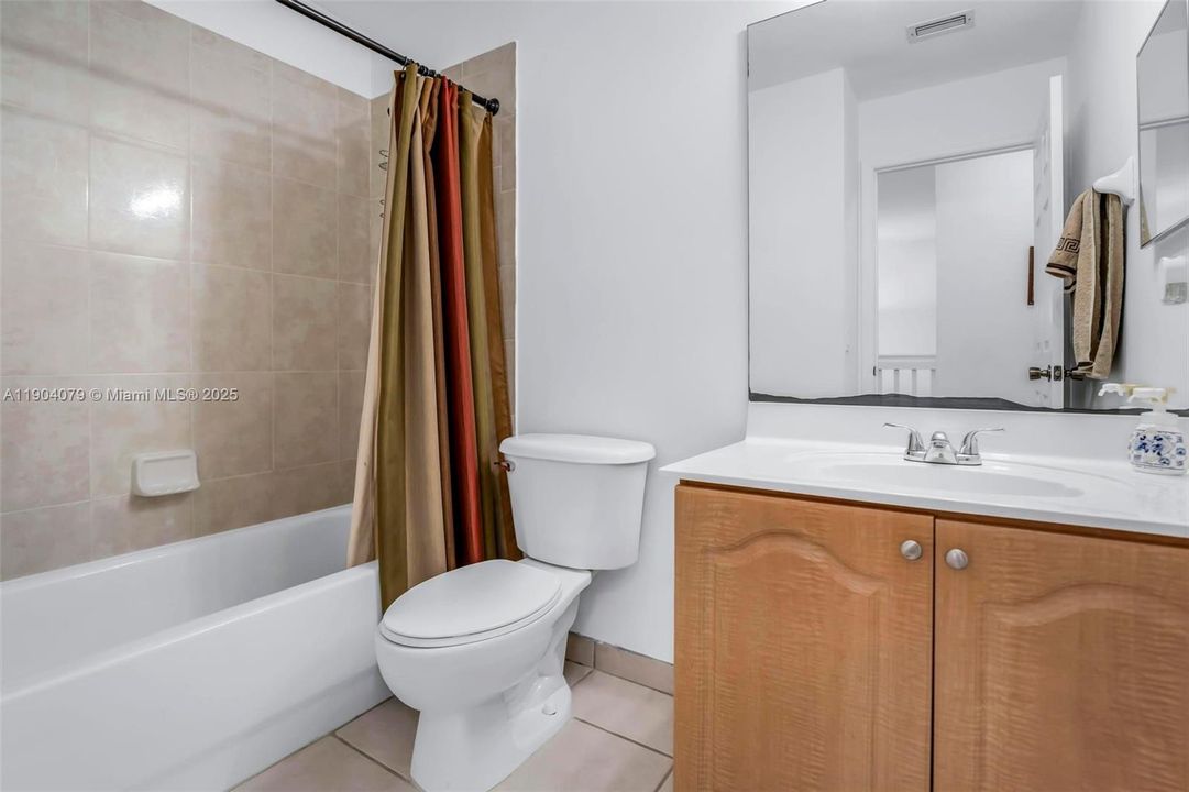 На продажу: $390,000 (2 спален, 2 ванн, 1518 Квадратных фут)