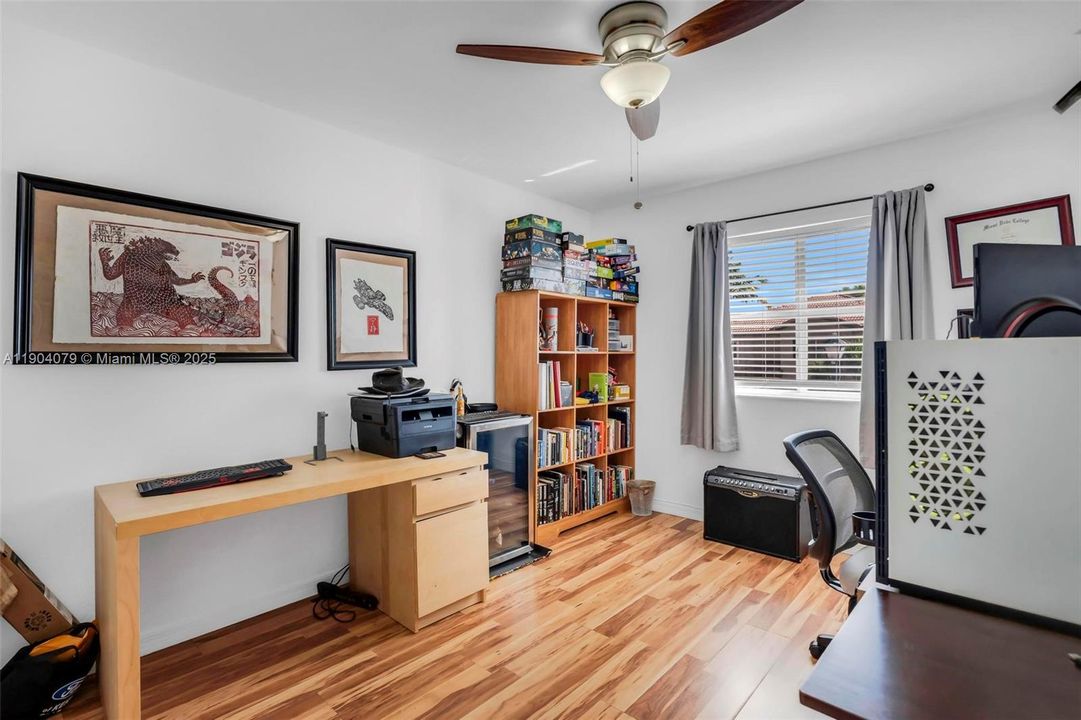 На продажу: $390,000 (2 спален, 2 ванн, 1518 Квадратных фут)