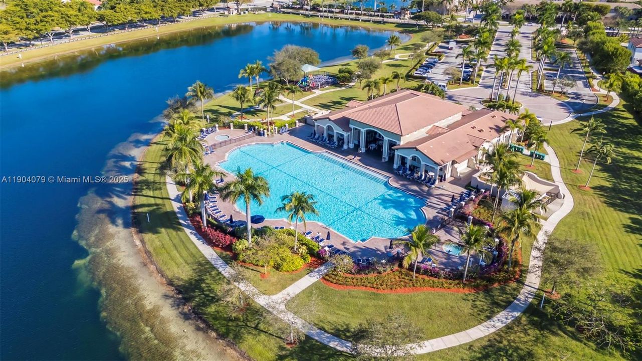 На продажу: $390,000 (2 спален, 2 ванн, 1518 Квадратных фут)