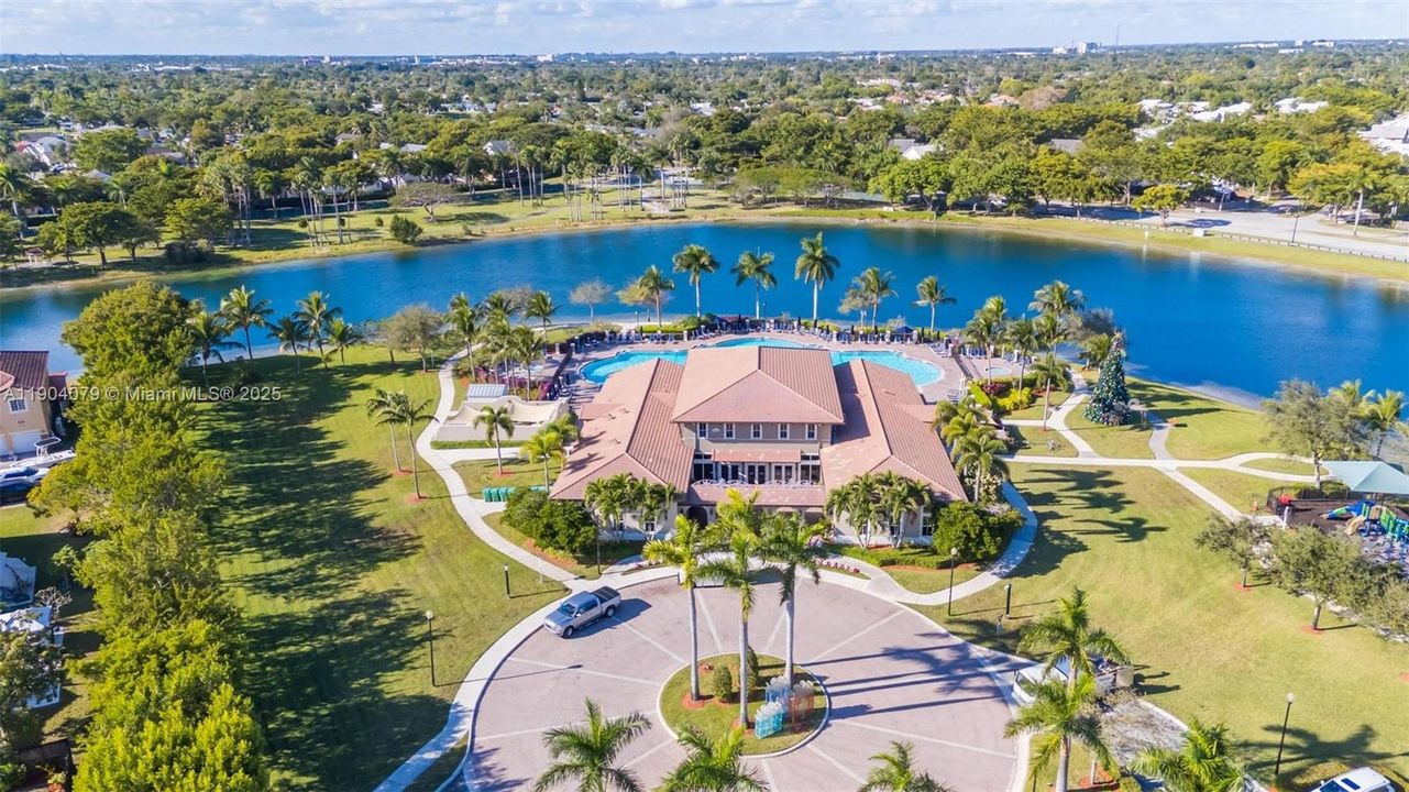 На продажу: $390,000 (2 спален, 2 ванн, 1518 Квадратных фут)