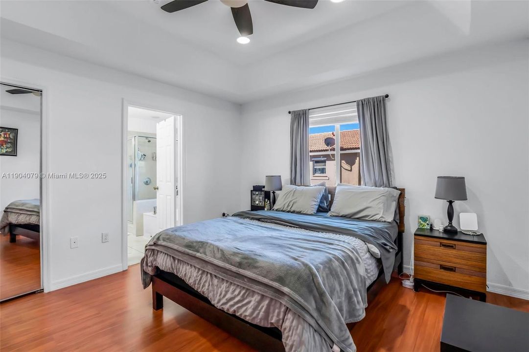 На продажу: $390,000 (2 спален, 2 ванн, 1518 Квадратных фут)