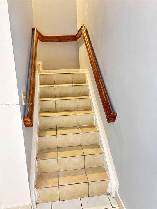 Recently Rented: $2,850 (3 beds, 2 baths, 1320 Square Feet)