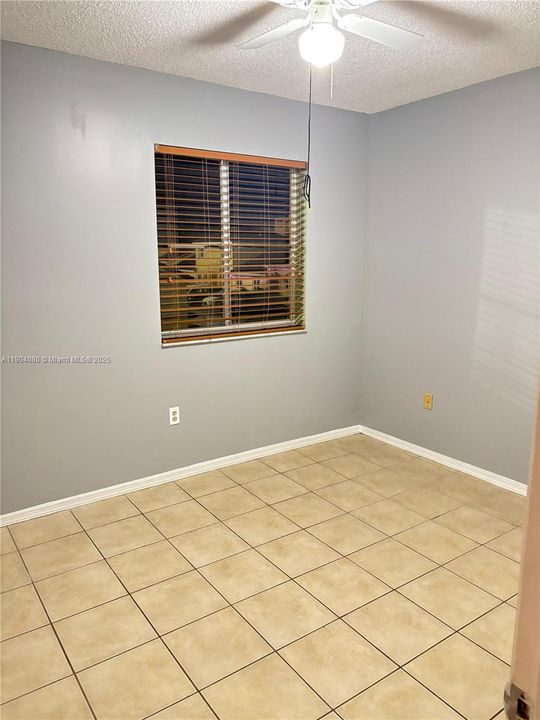 Recently Rented: $2,850 (3 beds, 2 baths, 1320 Square Feet)