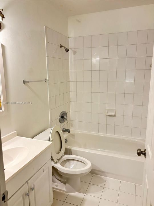 Recently Rented: $2,850 (3 beds, 2 baths, 1320 Square Feet)