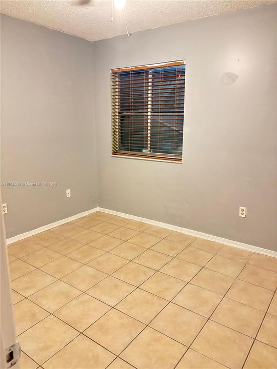 Recently Rented: $2,850 (3 beds, 2 baths, 1320 Square Feet)