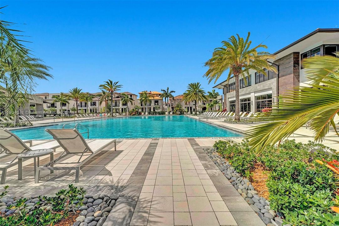 For Sale: $720,000 (3 beds, 2 baths, 1610 Square Feet)