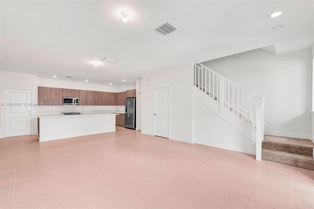 For Sale: $720,000 (3 beds, 2 baths, 1610 Square Feet)