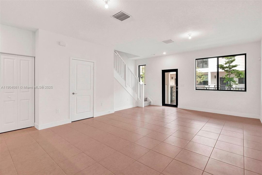 For Sale: $720,000 (3 beds, 2 baths, 1610 Square Feet)