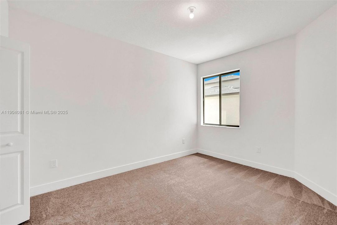 For Sale: $720,000 (3 beds, 2 baths, 1610 Square Feet)