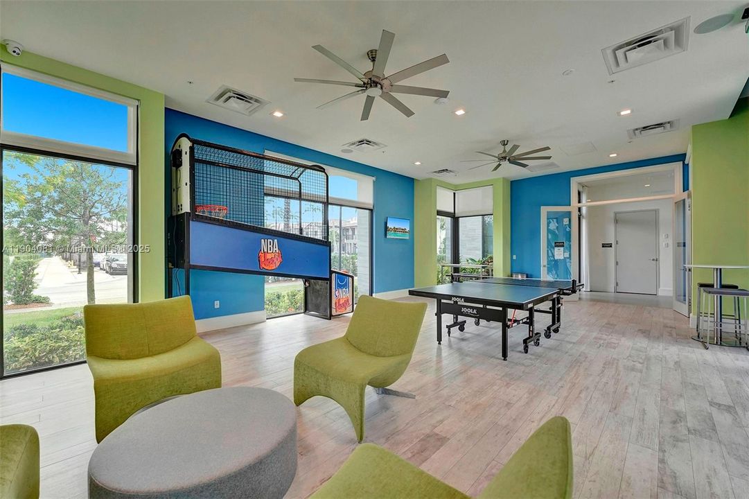 For Sale: $720,000 (3 beds, 2 baths, 1610 Square Feet)