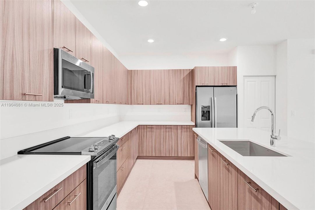 For Sale: $720,000 (3 beds, 2 baths, 1610 Square Feet)