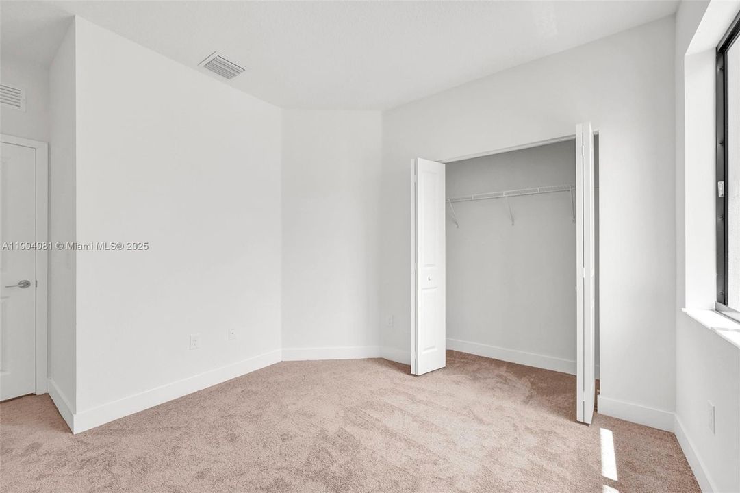 For Sale: $720,000 (3 beds, 2 baths, 1610 Square Feet)