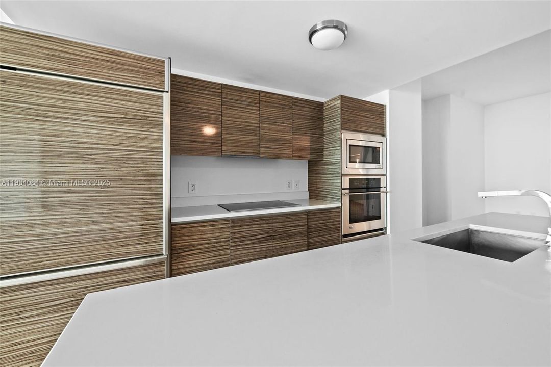 Недавно арендовано: $3,800 (2 спален, 2 ванн, 1143 Квадратных фут)