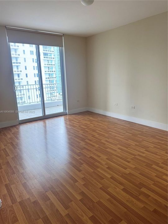 For Rent: $4,850 (2 beds, 2 baths, 1303 Square Feet)