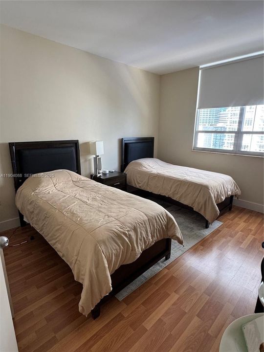 For Rent: $4,850 (2 beds, 2 baths, 1303 Square Feet)