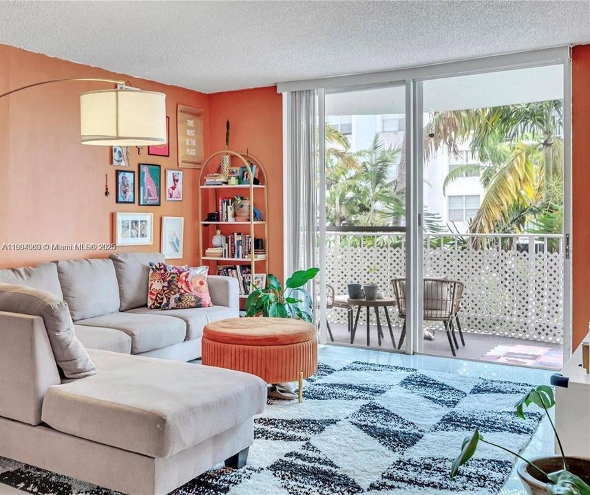 For Sale: $205,000 (2 beds, 2 baths, 1175 Square Feet)