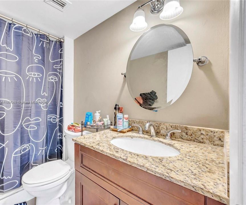 For Sale: $205,000 (2 beds, 2 baths, 1175 Square Feet)