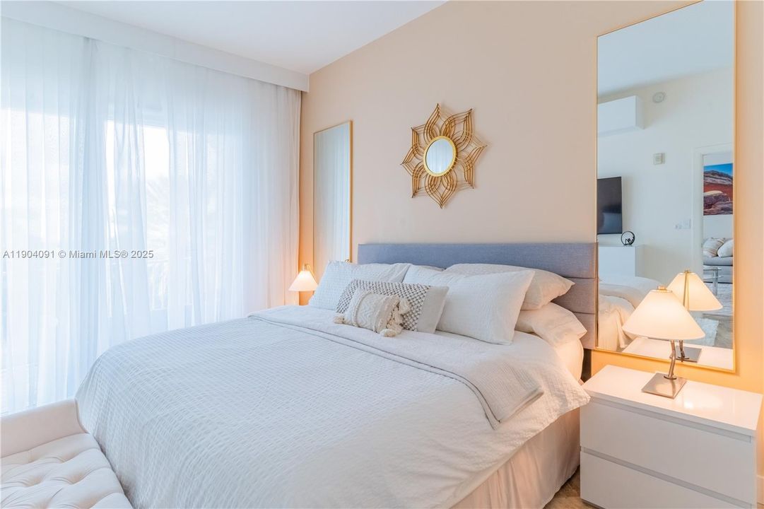 For Sale: $325,000 (2 beds, 2 baths, 1265 Square Feet)