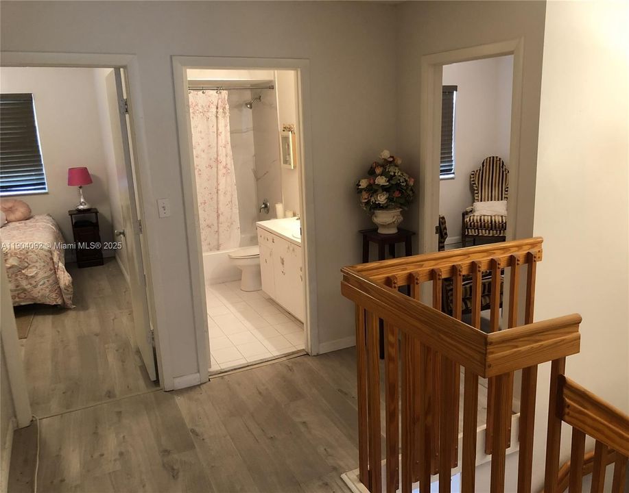 Active With Contract: $468,000 (3 beds, 2 baths, 1715 Square Feet)