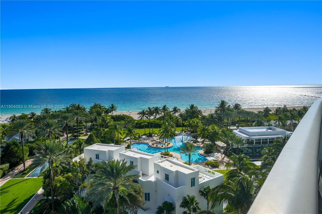 Unobstructed ocean vistas from ninth floor.