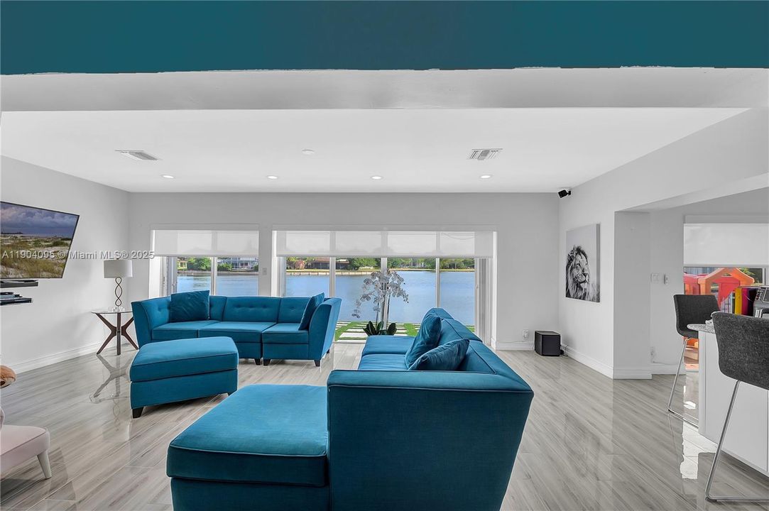 Active With Contract: $4,000 (4 beds, 3 baths, 2279 Square Feet)