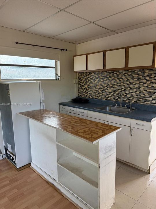 Recently Rented: $1,150 (0 beds, 1 baths, 1519 Square Feet)