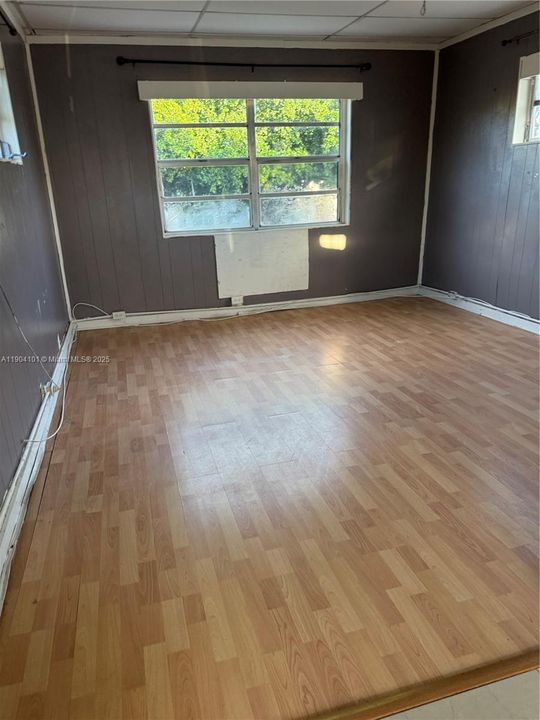 Recently Rented: $1,150 (0 beds, 1 baths, 1519 Square Feet)