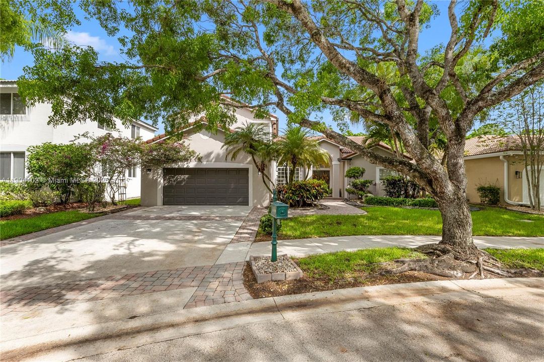 Recently Rented: $5,900 (4 beds, 3 baths, 2776 Square Feet)