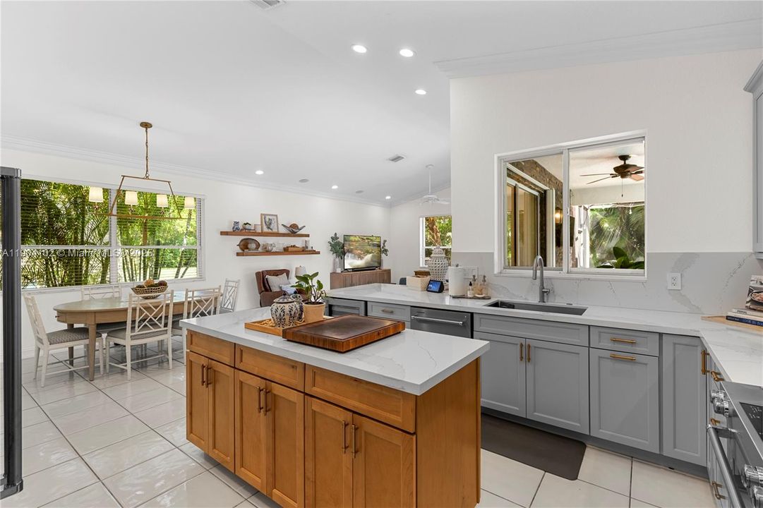 Recently Rented: $5,900 (4 beds, 3 baths, 2776 Square Feet)