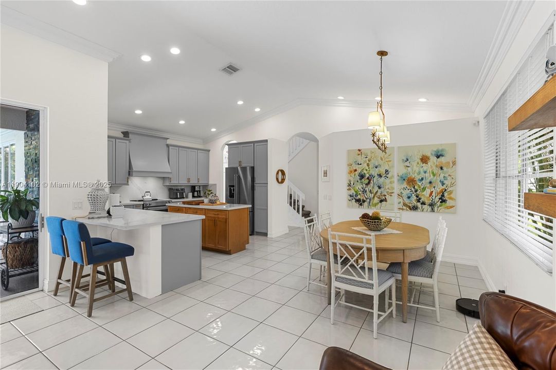 Recently Rented: $5,900 (4 beds, 3 baths, 2776 Square Feet)