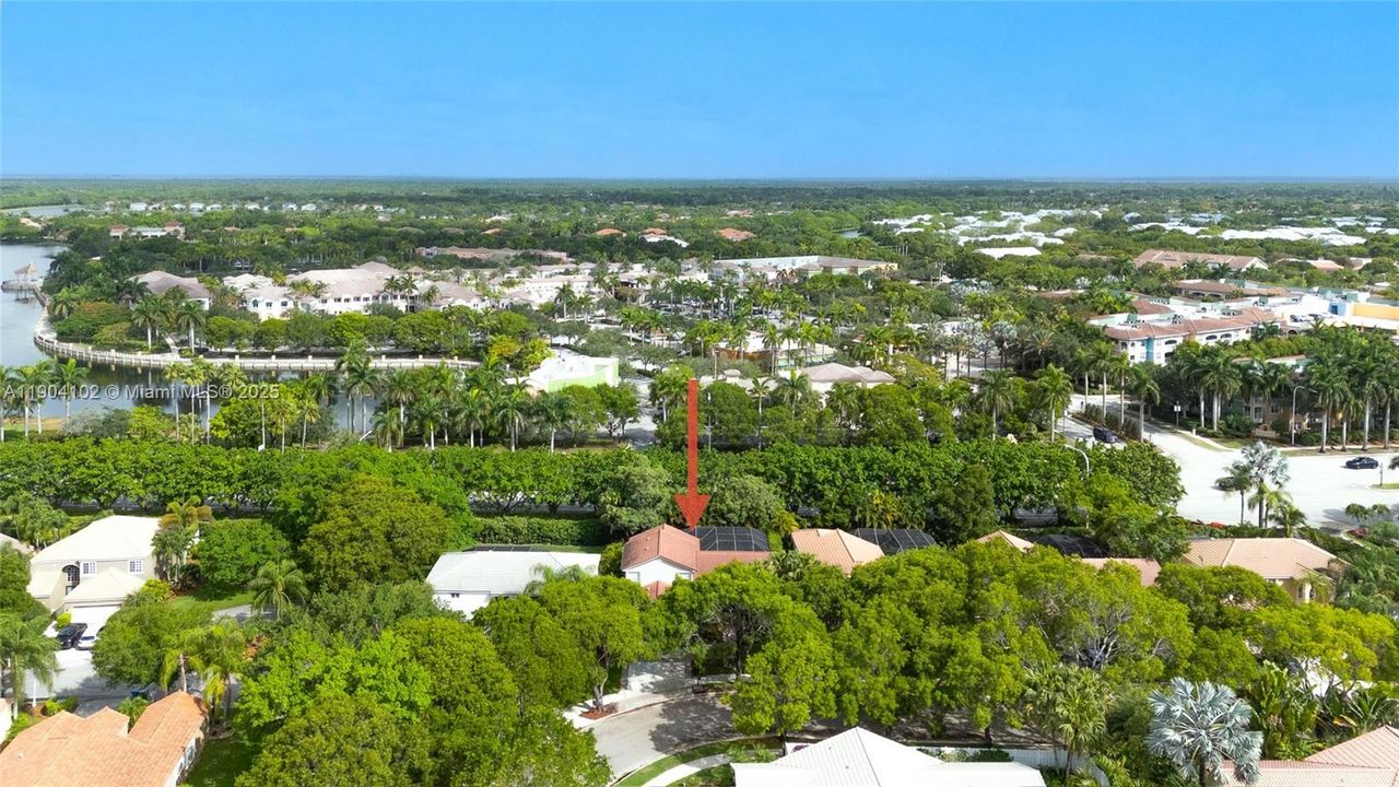 Recently Rented: $5,900 (4 beds, 3 baths, 2776 Square Feet)