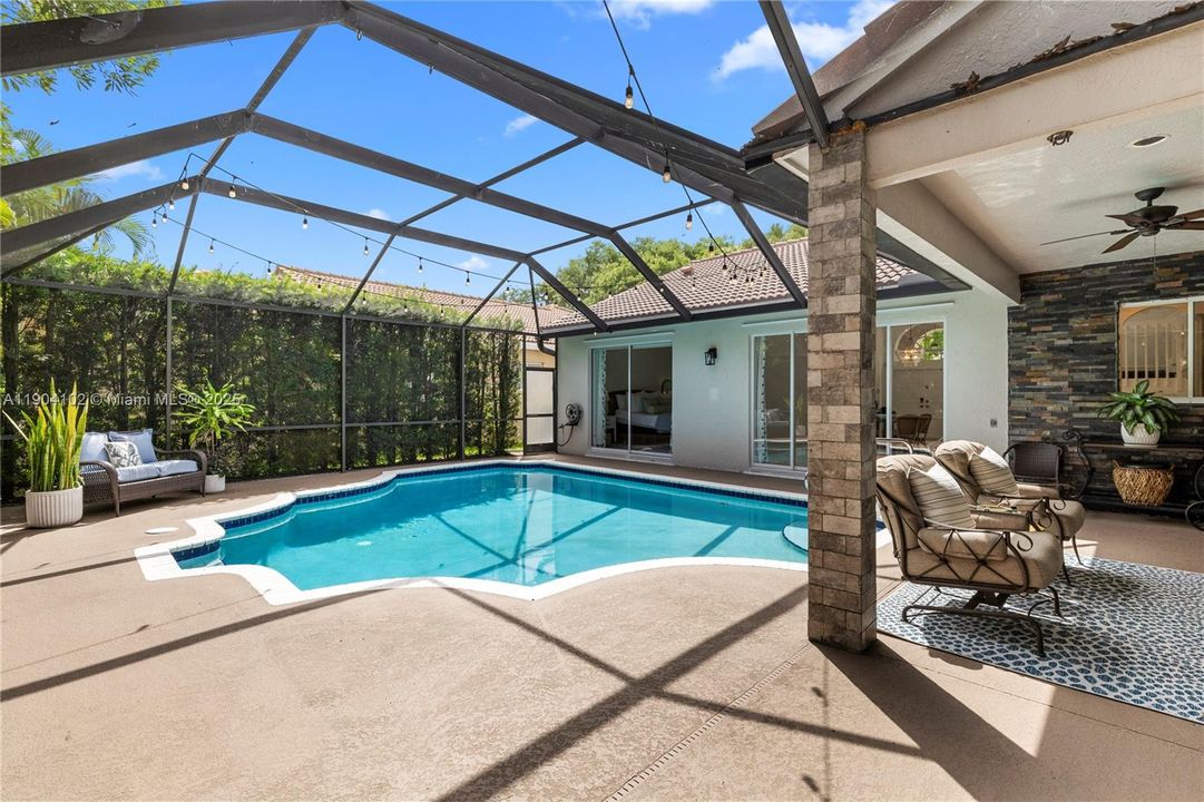 Recently Rented: $5,900 (4 beds, 3 baths, 2776 Square Feet)