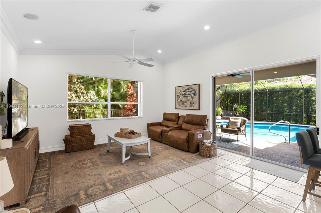 Recently Rented: $5,900 (4 beds, 3 baths, 2776 Square Feet)