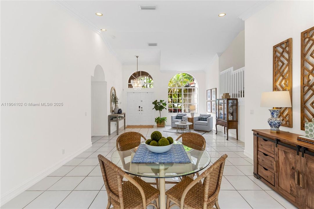 Recently Rented: $5,900 (4 beds, 3 baths, 2776 Square Feet)