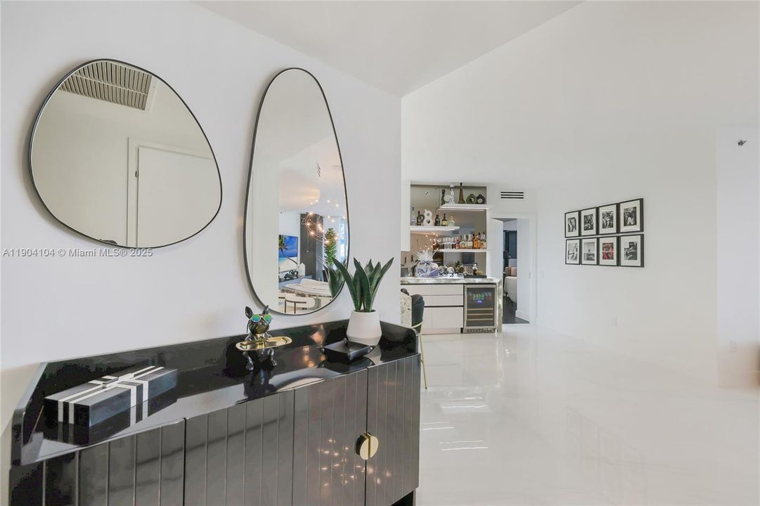 For Rent: $25,000 (3 beds, 3 baths, 2158 Square Feet)