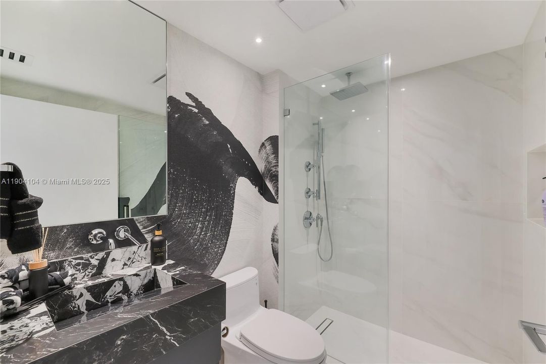 For Rent: $25,000 (3 beds, 3 baths, 2158 Square Feet)