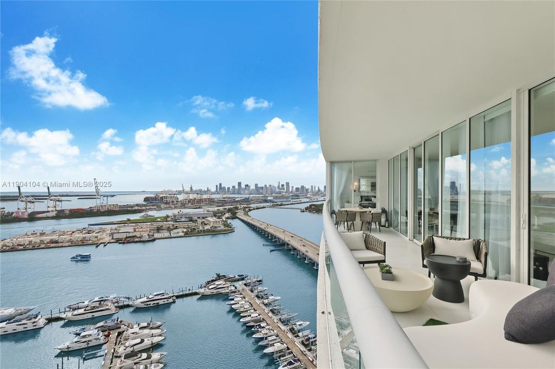 For Rent: $25,000 (3 beds, 3 baths, 2158 Square Feet)