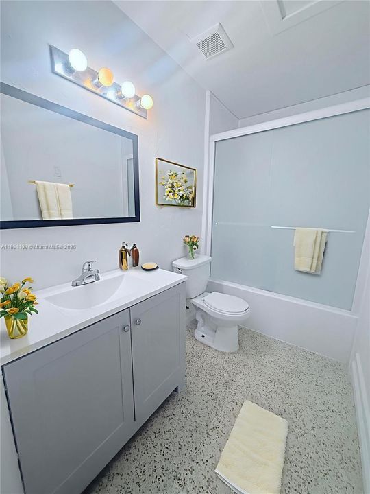 В аренду: $3,950 (4 спален, 2 ванн, 1434 Квадратных фут)