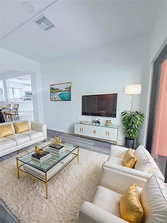 В аренду: $3,950 (4 спален, 2 ванн, 1434 Квадратных фут)