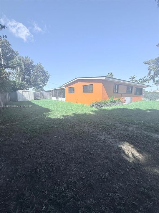 В аренду: $3,950 (4 спален, 2 ванн, 1434 Квадратных фут)