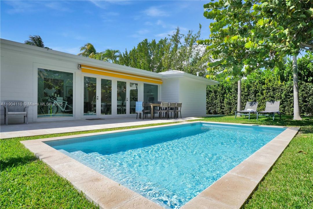 For Rent: $15,000 (4 beds, 3 baths, 2122 Square Feet)