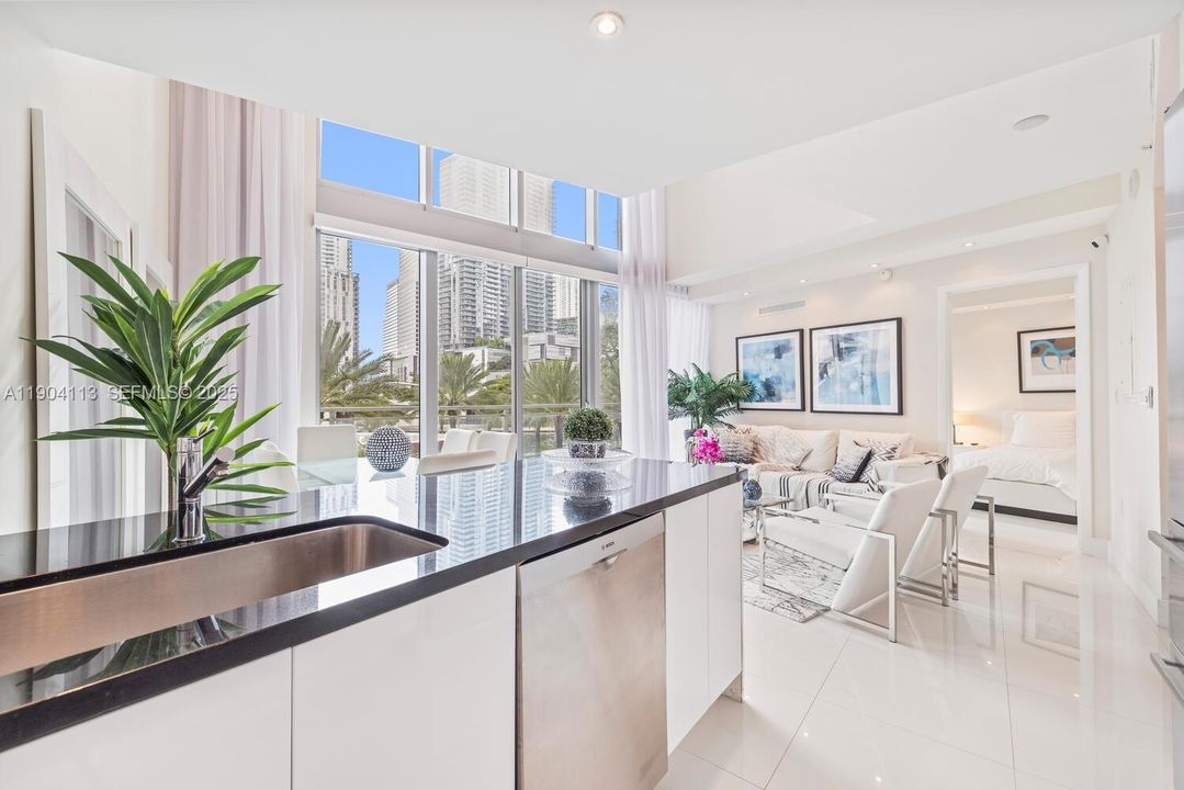 For Sale: $849,000 (3 beds, 3 baths, 1508 Square Feet)