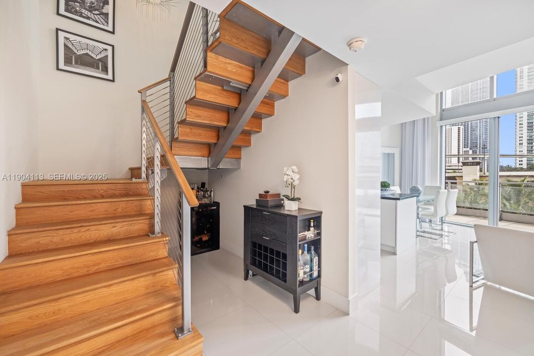 For Sale: $849,000 (3 beds, 3 baths, 1508 Square Feet)