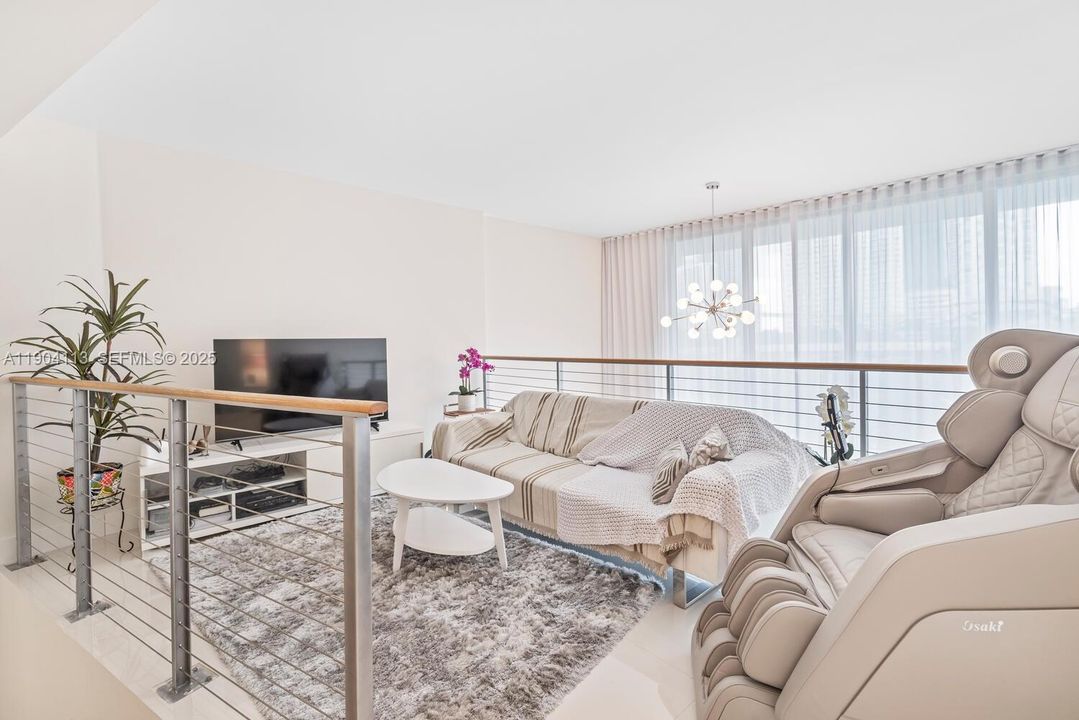 For Sale: $849,000 (3 beds, 3 baths, 1508 Square Feet)