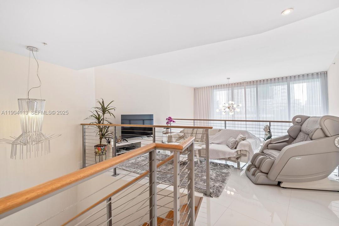 For Sale: $849,000 (3 beds, 3 baths, 1508 Square Feet)